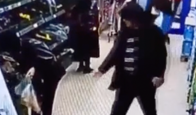 Görüntü Türkiye'den! Markette alışveriş yapan kadını böyle taciz etti