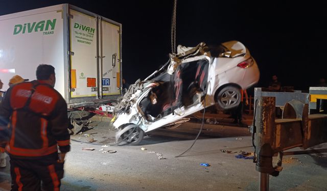 Trafik kazasında ölen genç, davul zurna eşliğinde toprağa verildi