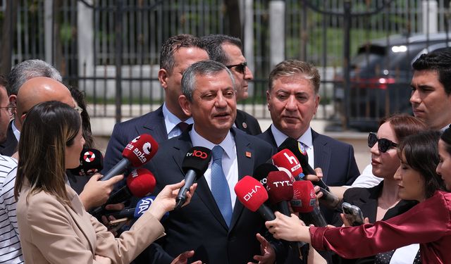 CHP Genel Başkanı Özel: "Kendi akıllarınca CHP'yi karıştırmaya çalışıyorlar"
