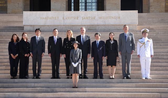 Japonya Prensesi Akiko Anıtkabir’de