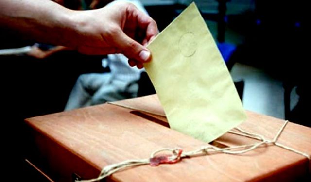 KKTC'de halk cumhurbaşkanlığı seçimi için sandık başında