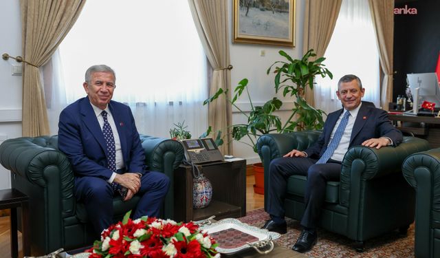 Özgür Özel ve Mansur Yavaş'tan sürpriz görüşme