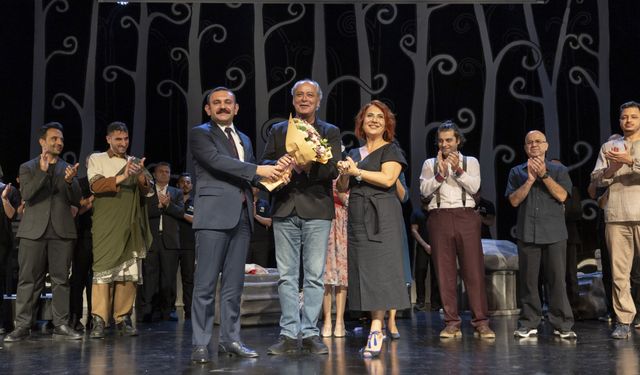 Mersin Şehir Tiyatrosu 25. sezonunu ‘Bahar Noktası’yla başlattı