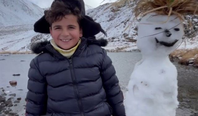 Keşiş Dağı'nda mevsimin ilk kardan adamı yapıldı