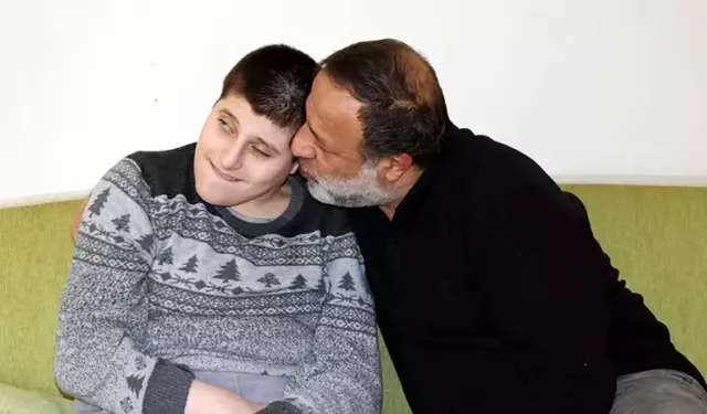 Zihinsel ve bedensel engelli oğluna 8 yıldır hem anne hem baba