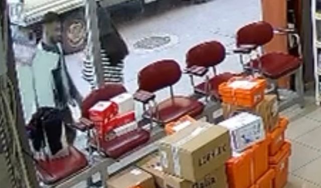 Hava almak için dışarı çıkan eczacının üzerine atladı: "Çıplak sandım" dedi!