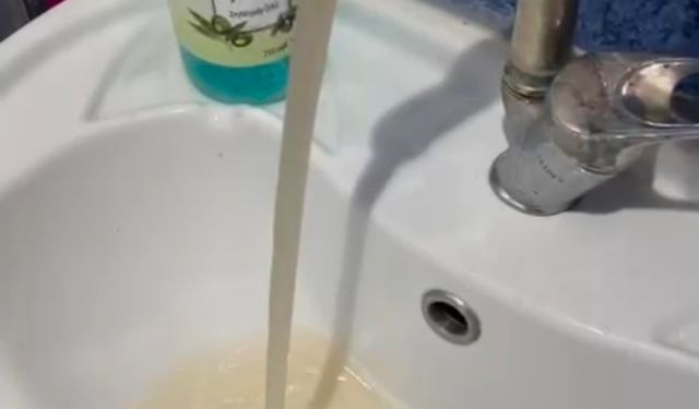 İstanbul'da musluklardan kirli su akmasına vatandaşlardan tepki