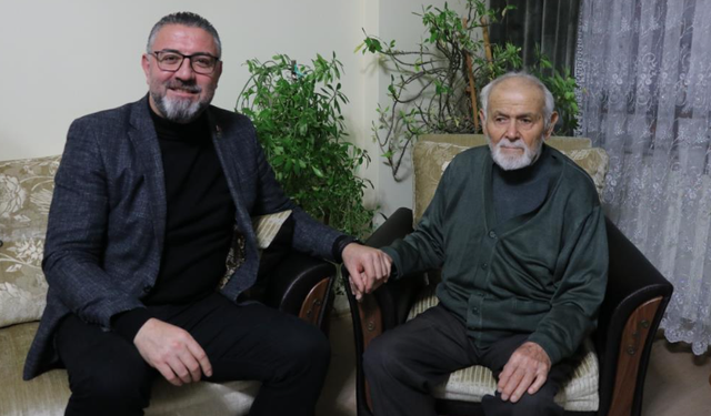 95 yaşındaki şehit babası öğretmen, özel günde unutulmadı