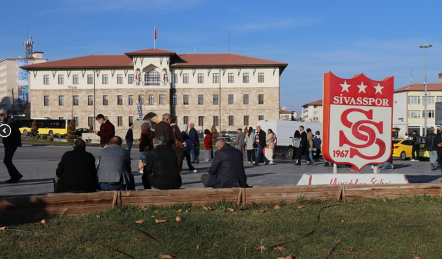 Sivassporlu futbolcu kaçtı, sosyal medya karıştı