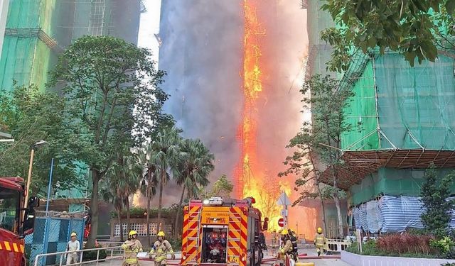 Hong Kong'da konut kompleksinde yangın: 12 ölü, 16 yaralı