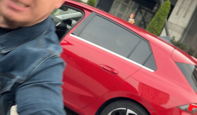trafikte tartıştığı sürücünün kapısını açmak istedi, otomobil ilerleyince yere düştü