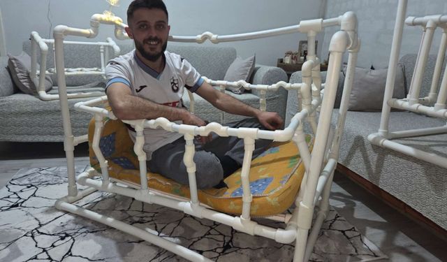 Tesisatçı baba, kızına su borusundan beşik yaptı