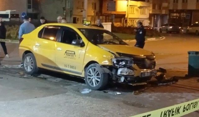 Bursa'da gasp edilen ticari taksi yarım saatlik kovalamacayla durduruldu