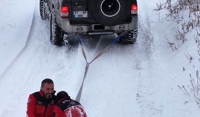 Karın tadını lastikle kayarak çıkardılar