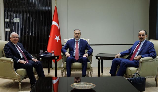 Dışişleri Bakanı Fidan, Milli Savunma Bakanı Güler ve MİT Başkanı Kalın, Suriye Devlet Başkanı eş-Şara ile görüştü