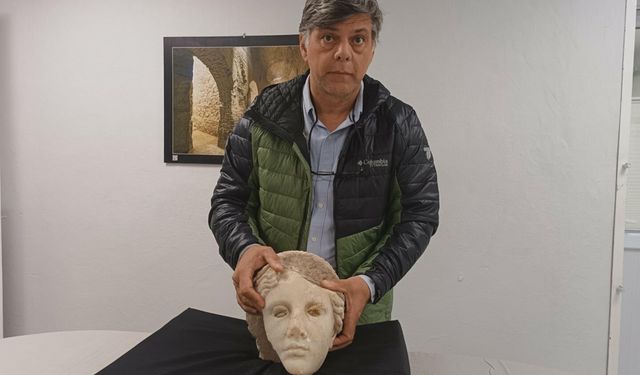 Metropolis'te 2 bin 200 yıllık tanrıça başı bulundu