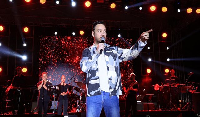 Minibüsü 10 yıldır yediemin otoparkında olan Sinan Akçıl'a icra takibi