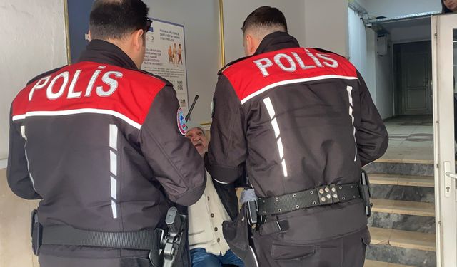 Alkollü bir vatandaş, yardım aldığı vakıfta olay çıkardı