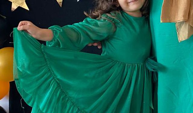 Eşini ve kızını, boğazlarını b-çakla k-serek öld-rdü