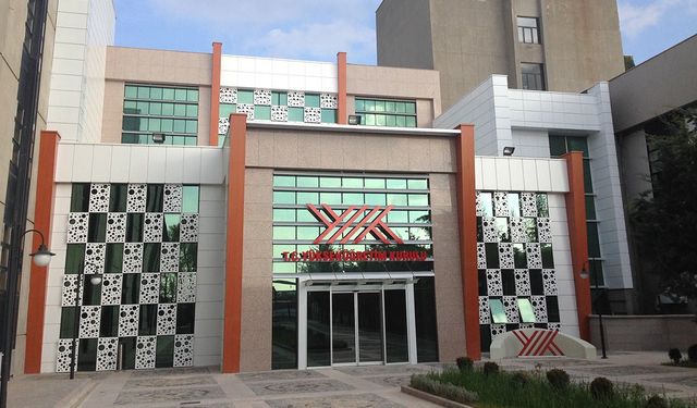 YÖK'ten Üniversitelere Yazı: Cuma Namazı Saatine Ders ve Sınav Koymayın