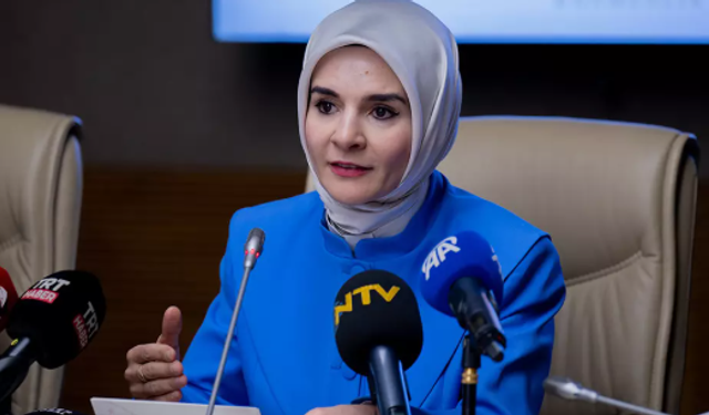 Aile Bakanı Göktaş, mavi gözlü bebek "siparişine" isyan etti