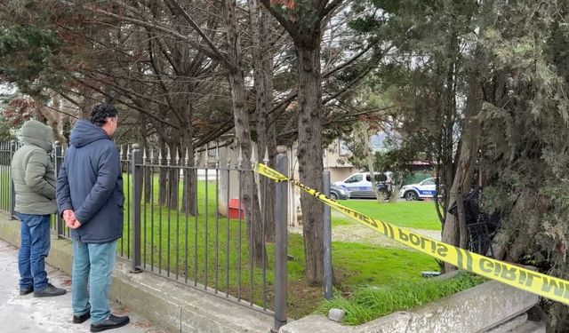 Ölüm haberini alan yakınları çatıya çıktı!