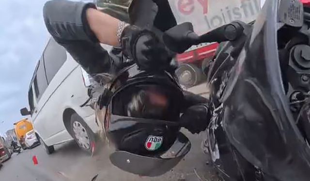 Otomobilin çarptığı motosikletin sürücüsü yaralandı