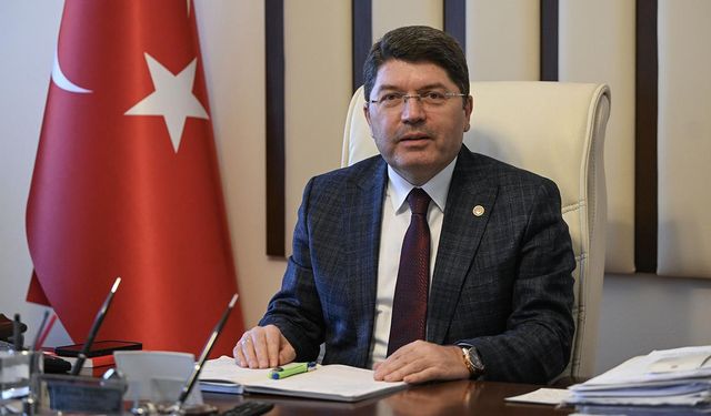Bakan Tunç: "Cumhurbaşkanımız kaosun içinde adaleti temsil etmektedir"