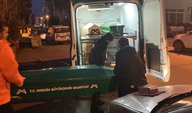 Polis kavga ihbarına gitti, banyoda c*setle karşılaştı