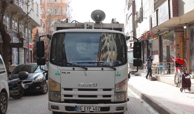 Bu şehirde müziği duyan çöpünü çıkartıyor