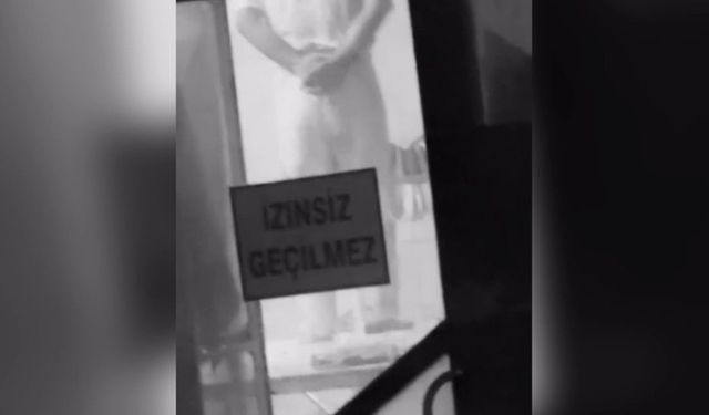 Tatlıcıda skandal görüntü: Ayakları ile hamur yoğurdu