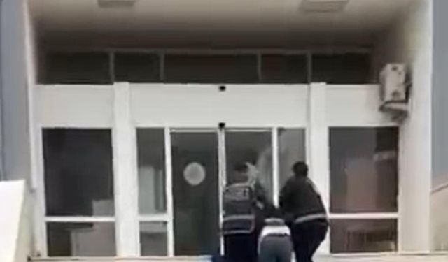 'Birini bıçaklamam lazım' diyerek evden çıkıp 16 yaşındaki kız çocuğunu bıçakladı