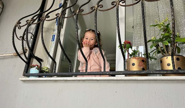 Çöp kamyonu şoförü ile 3 yaşındaki Ayşe arasında 'pencere' bağı