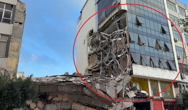 Anne ile kızı, çöken binadan savrulan beton parçalarından kaçarak kurtuldu