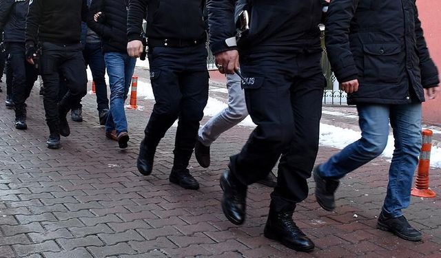 İstanbul merkezli 17 ilde 'kara para aklama' operasyonu: 35 şüpheli gözaltına alındı