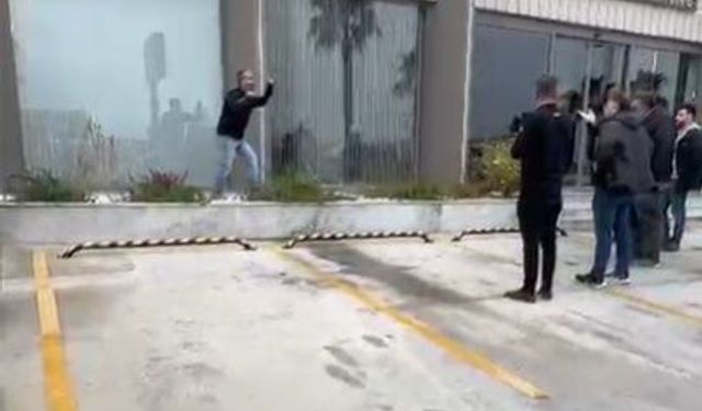 Parasını alamayınca canına kıymaya kalktı