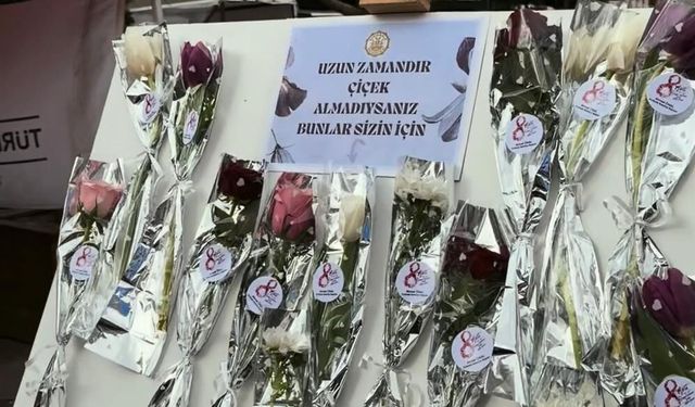 Uzun zamandır çiçek almayanlara çiçek jesti