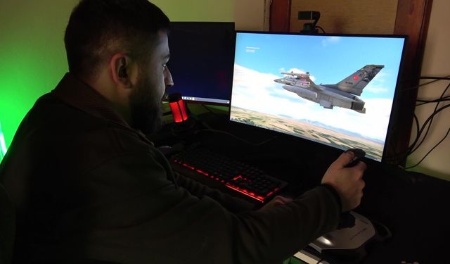 Youtuber gençten çatı katından sanal F-16 eğitimi
