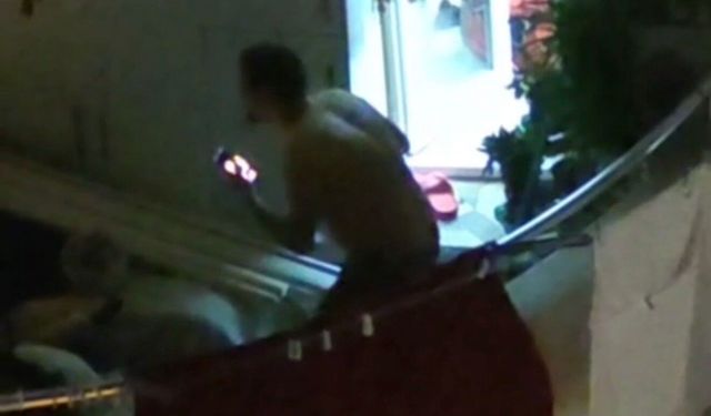 Adana’da bir genç kolonya şişesiyle kendisini ve evi yakmak istedi!