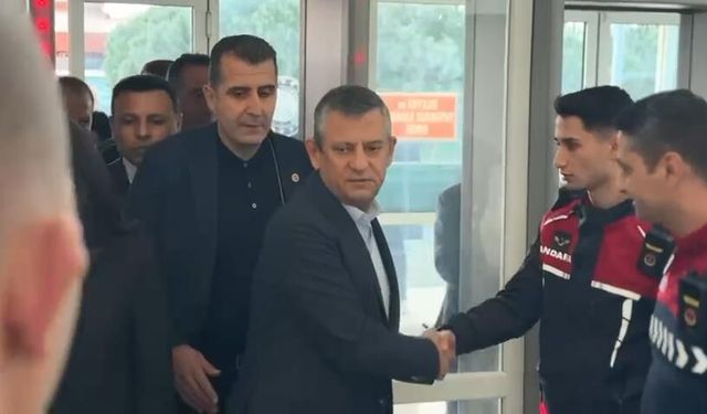 İBB'ye yönelik 'yolsuzluk' davasında ilk duruşma; mahkeme heyeti salonu terk etti