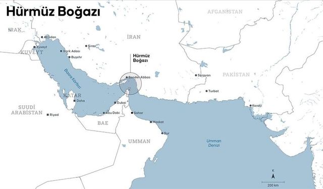 Hürmüz Boğazı'nda petrol sevkiyatı sert düştü, yüzlerce tanker Boğaz'ın iki yakasında birikti