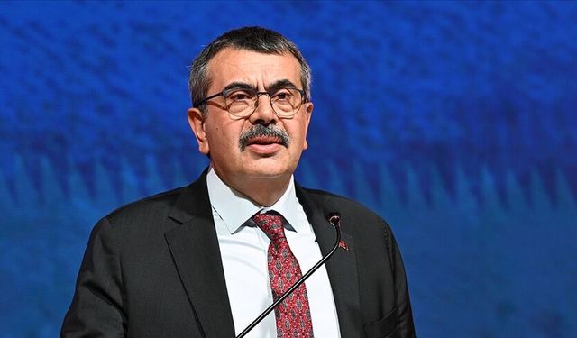 Bakan Tekin'den '15 yaş' ve 'ara tatil' açıklaması