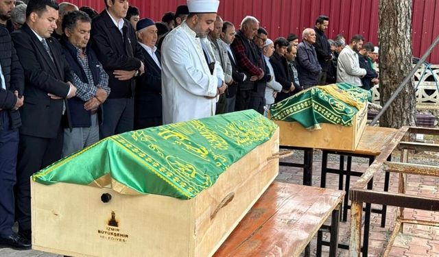 Mersin'de ölen 2 kardeşin cenazesi gözyaşları arasında defnedildi