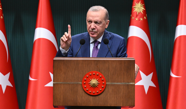 Cumhurbaşkanı Erdoğan: "Ana muhalefet partisi içindeki tartışmaların hiçbiri bizi ilgilendirmiyor"