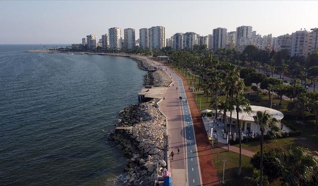 Mersin'de Termometreler 29 Dereceyi Gösterdi