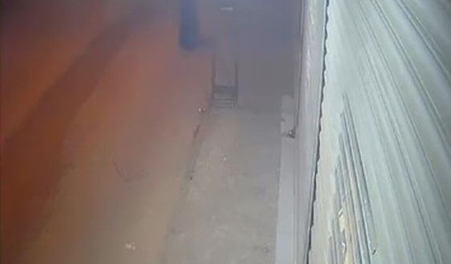 Tanınmamak için kadın kılığına girip silahlı saldırı düzenledi