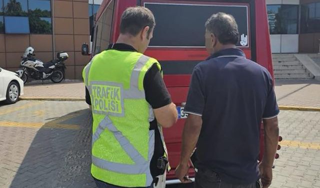 Mersin’de çevreyolunda yolcu indiren minibüs sürücüsüne ceza