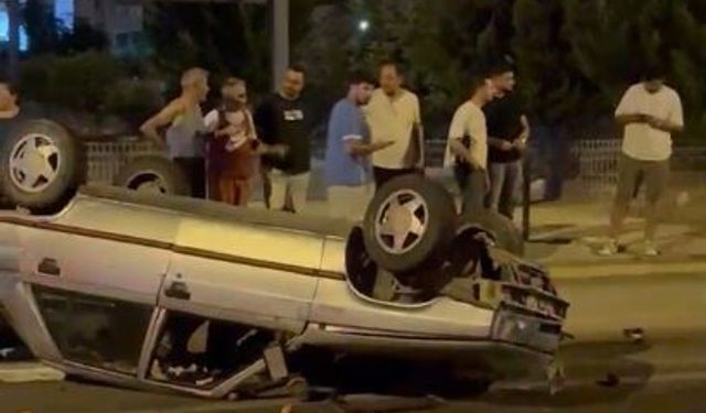 Park halindeki araca çarpıp ters döndü: 5 yaralı