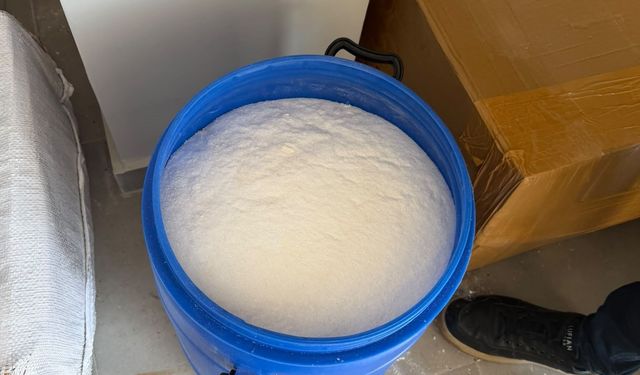 Mersin’de depodan 6 milyon boş kapsül ve 1 ton 250 kilo uy*şturucu ham maddesi çıktı