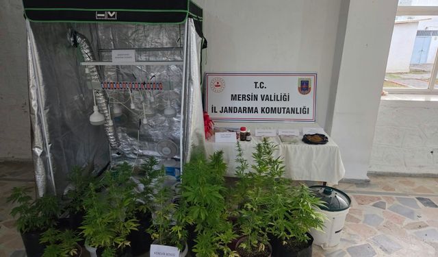 Evde özel bölme çıktı: Uy*şturucu üreten şüpheliler yakalandı